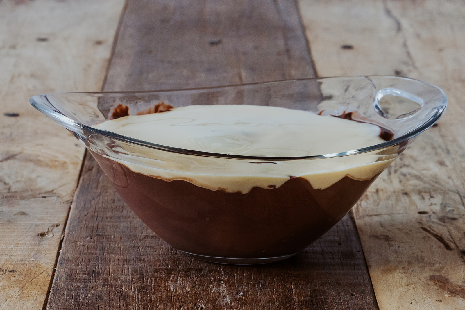 Veganer Schokoladenpudding mit Vanillesauce - Hefter Partyservice